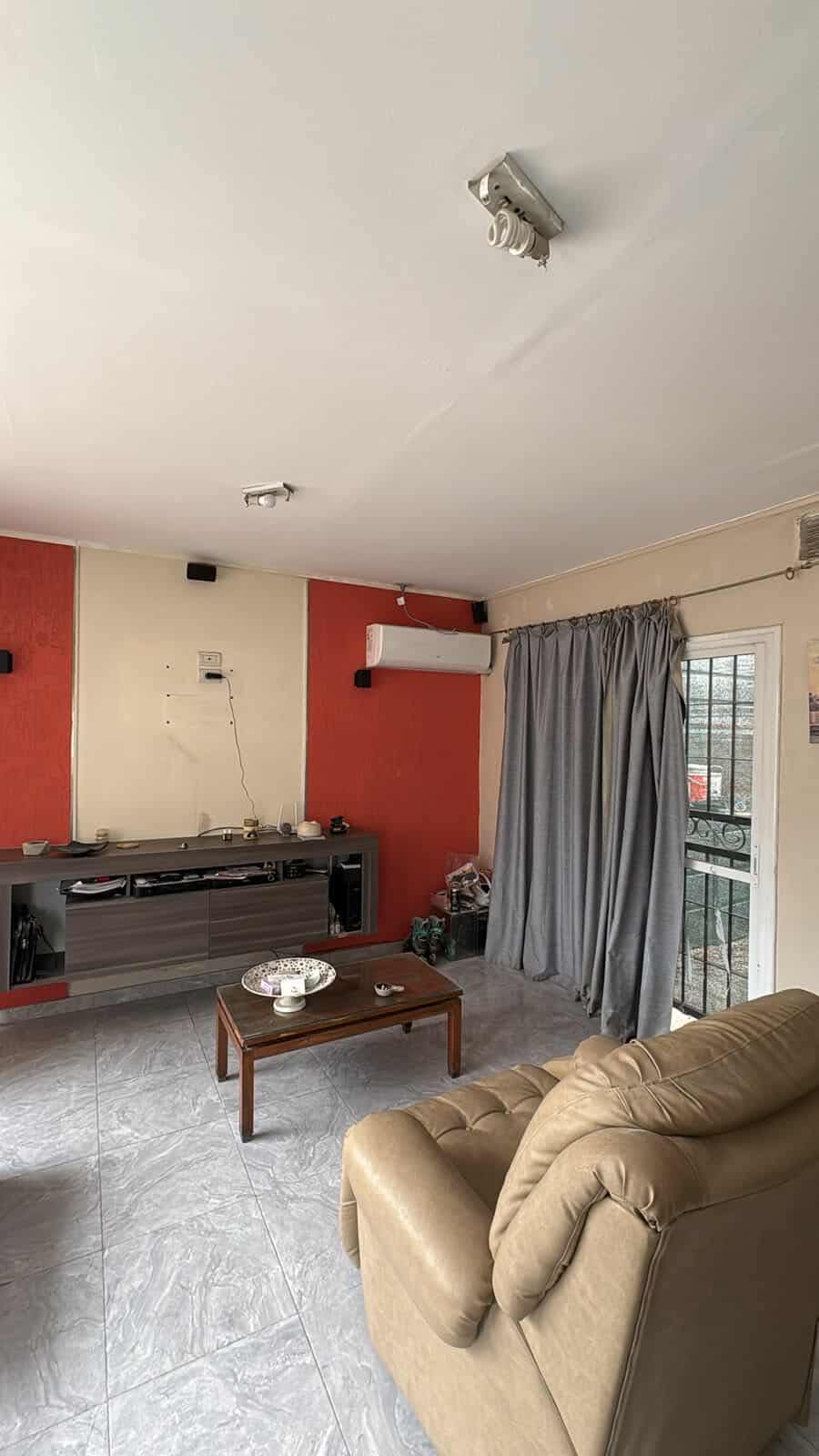 Living con aire acondicionado