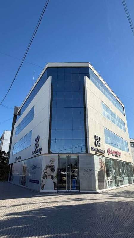 Piso multiespacio · Comercial en Lencinas e Yrigoyen